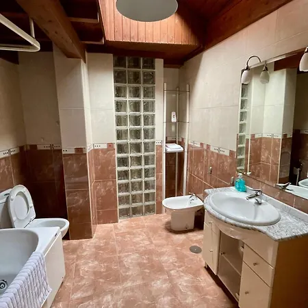 La Santina Y Su Balcon