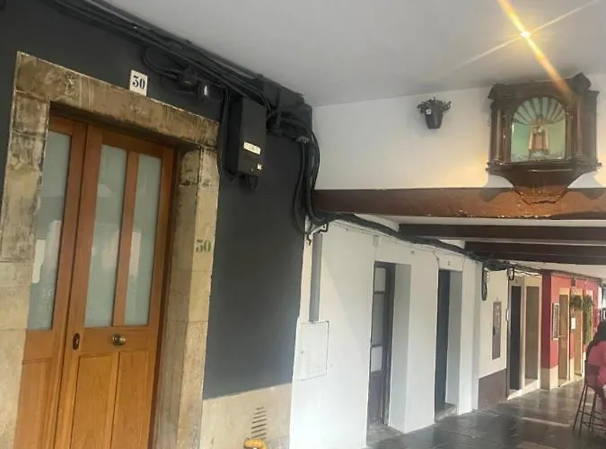 La Santina Y Su Balcón Apartamento Avilés